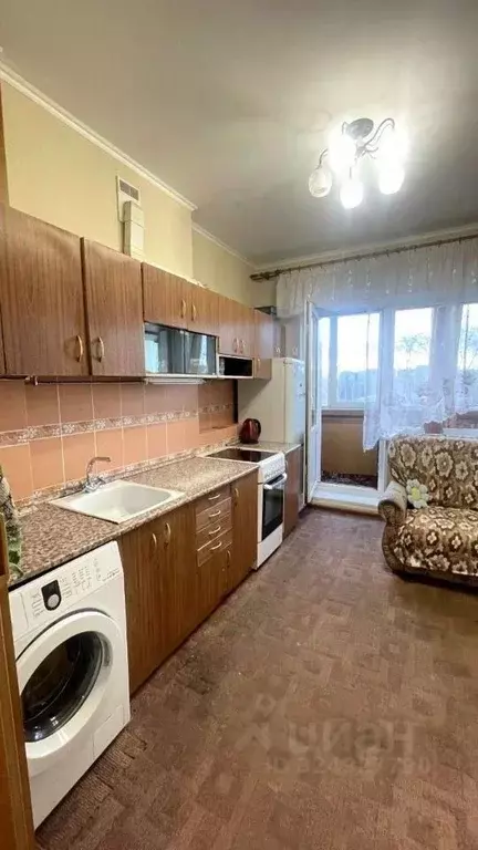 2-к кв. Тюменская область, Тюмень ул. Монтажников, 8 (56.0 м) - Фото 2