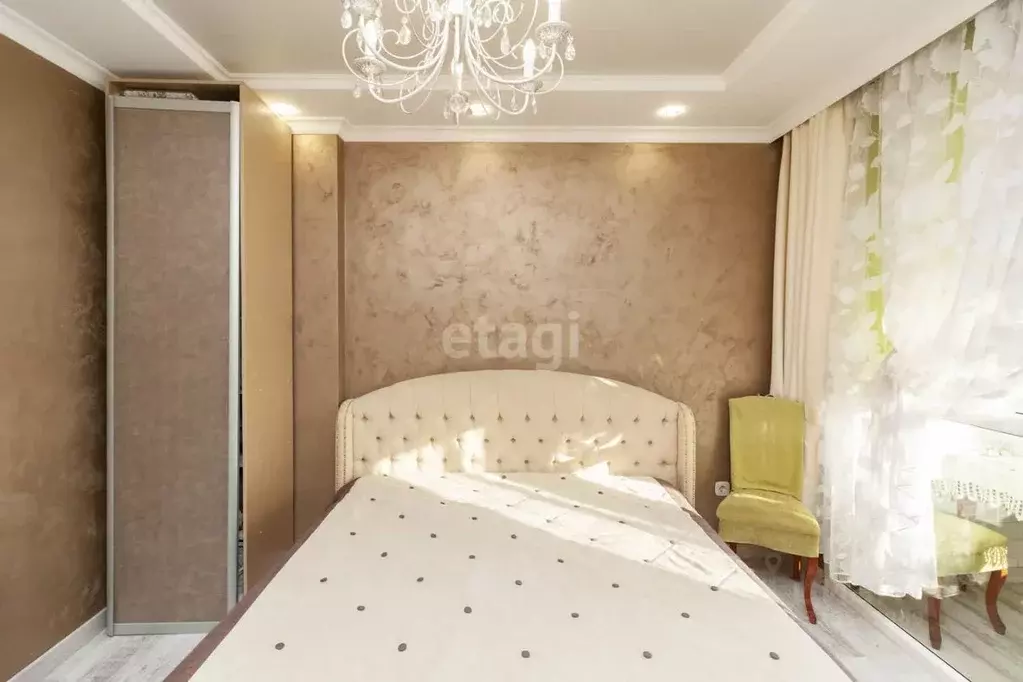 2-к кв. Тюменская область, Тюмень ул. Мельникайте, 38к1 (62.7 м) - Фото 0