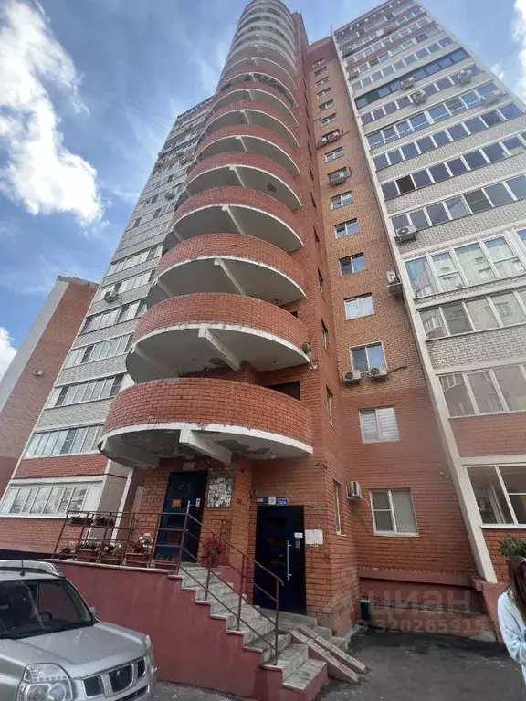 2-к кв. Курская область, Курск ул. Челюскинцев, 25 (65.0 м) - Фото 0