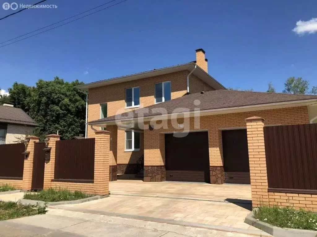 Дом в Новомосковск, улица Барского (380 м) - Фото 0