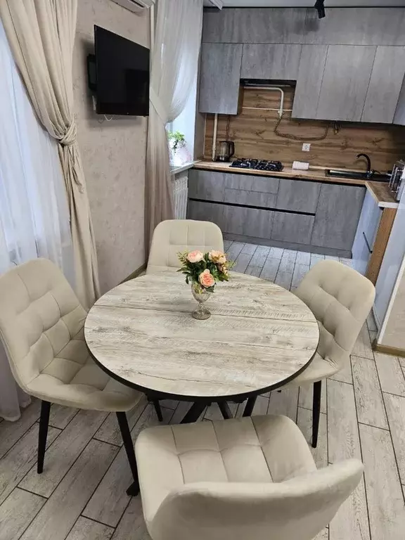 2-к кв. Краснодарский край, Армавир ул. Ленина, 40 (70.0 м) - Фото 1