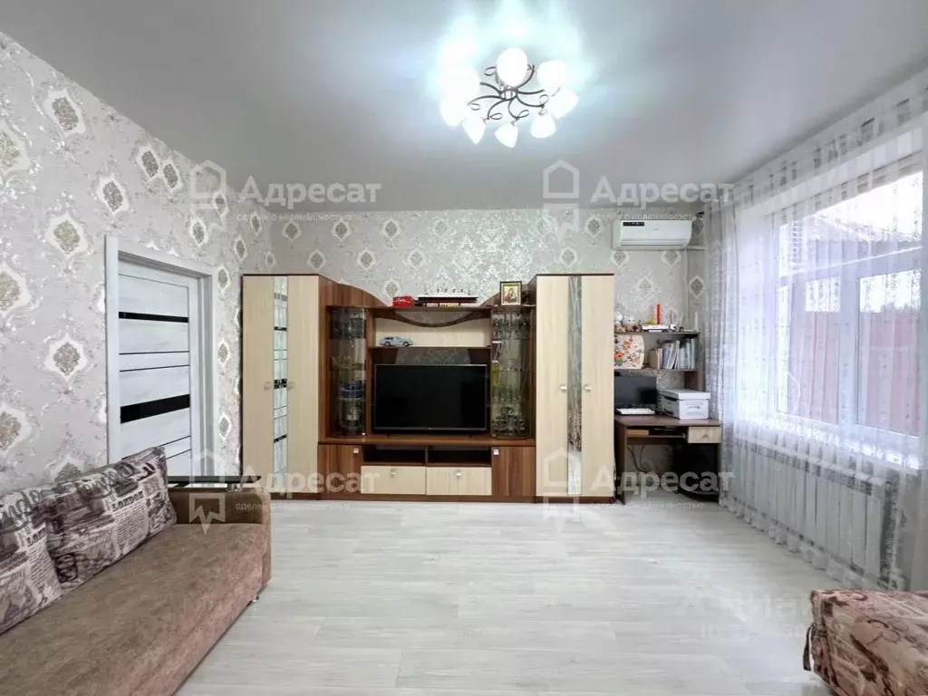 Дом в Волгоградская область, Калачевский район, Ильевское с/пос, пос. ... - Фото 1