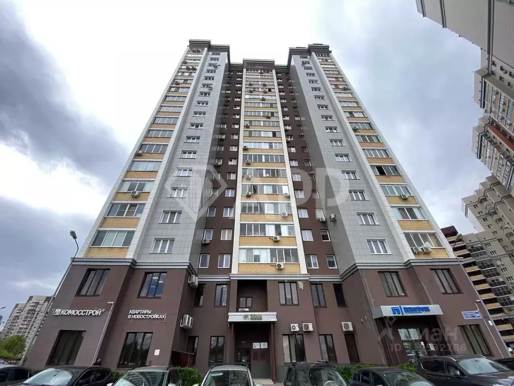 Офис в Татарстан, Казань просп. Альберта Камалеева, 34А (157 м) - Фото 0