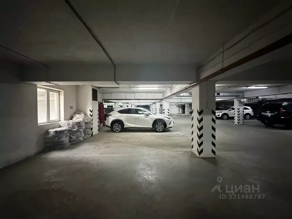 Гараж в Крым, Алушта ул. Школьная (18 м) - Фото 1