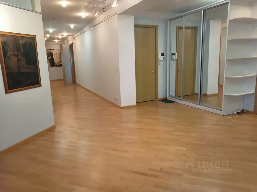 5-к кв. Вологодская область, Вологда Пречистенская наб., 70 (360.0 м) - Фото 1