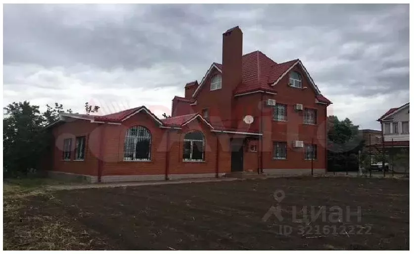 Дом в Ростовская область, Азовский район, с. Круглое ул. Мира, 28 (500 ... - Фото 1