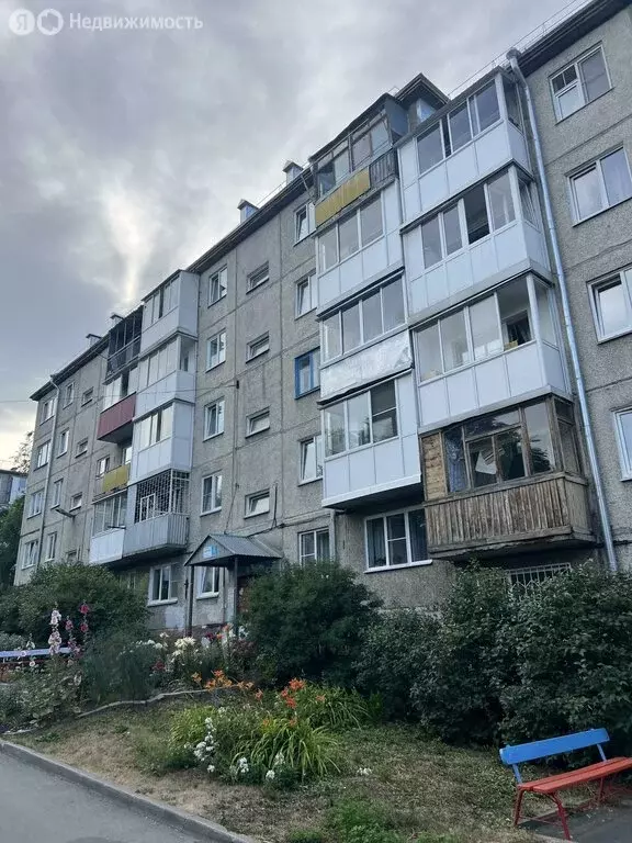 Квартира-студия: Кемерово, улица Ворошилова, 18А (62 м) - Фото 0