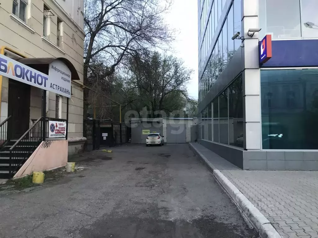 Гараж в Астраханская область, Астрахань Адмиралтейская ул., 18/16 (18 ... - Фото 1