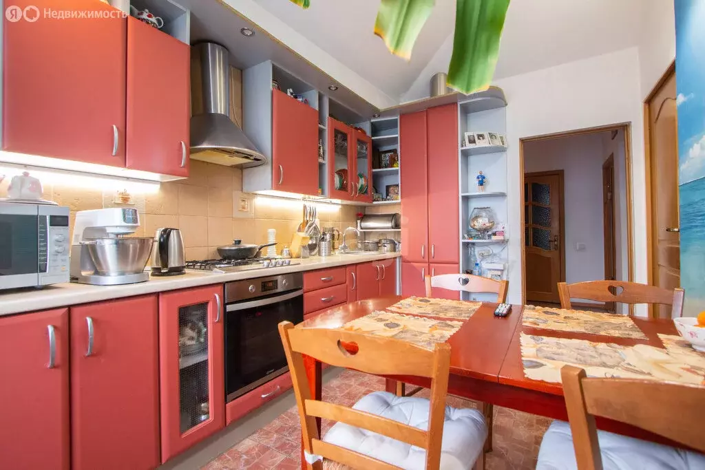 3-комнатная квартира: Калининград, улица Литовский Вал, 47А (66 м) - Фото 2