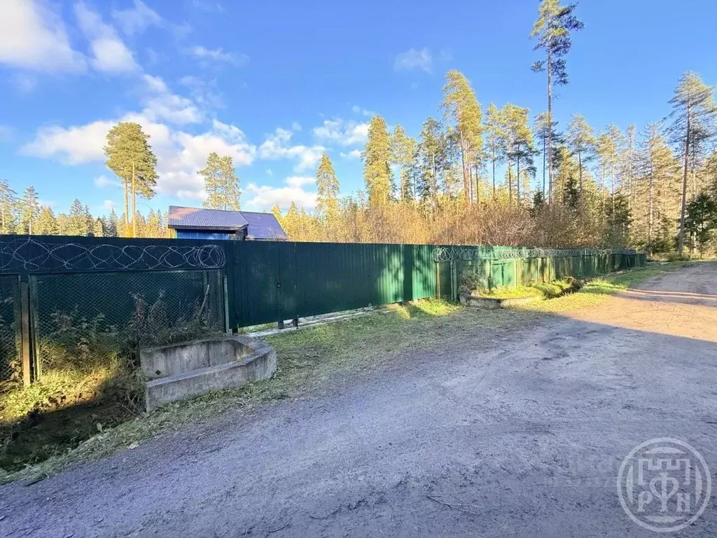 Участок в Ленинградская область, Выборгский район, Рощино пгт  (28.04 ... - Фото 1