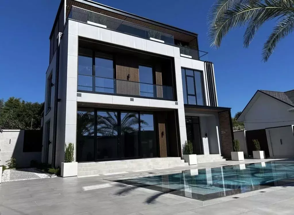 Дом в Краснодарский край, Сочи Блиново мкр, ул. Лесная, 31 (286 м) - Фото 1