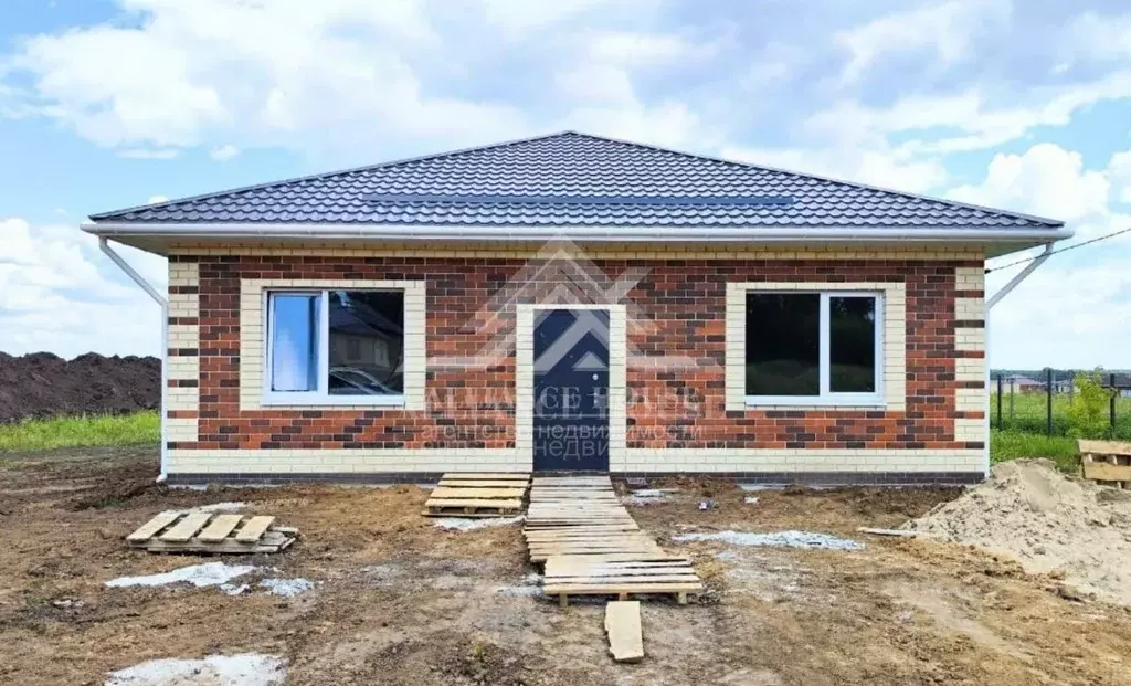 Дом в Татарстан, Лаишевский район, Никольское с/пос, с. Сапуголи, ... - Фото 1