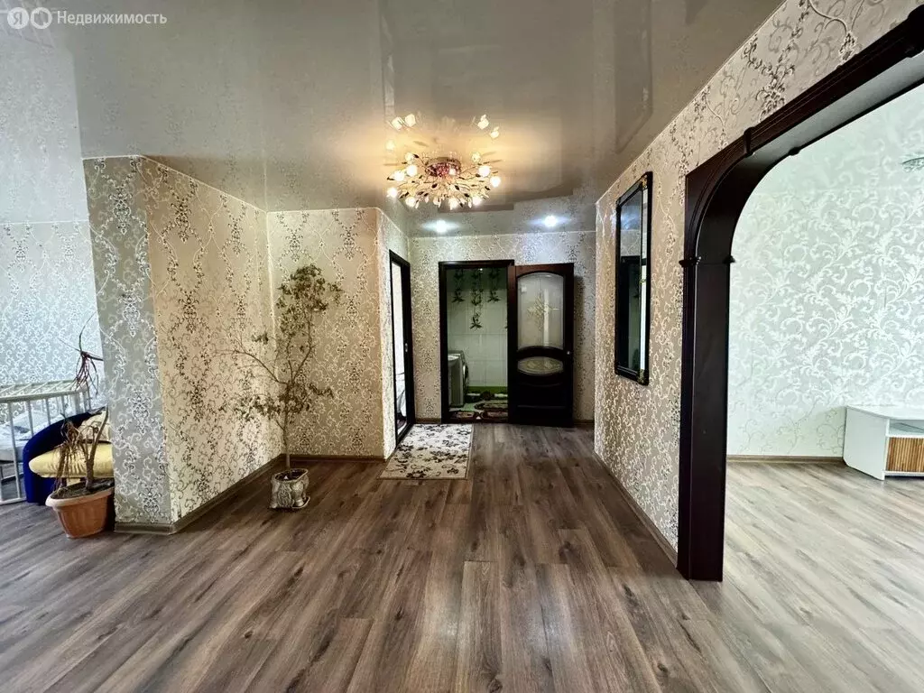 Дом в район им. Лазо, село Соколовка, Клубная улица (120 м) - Фото 1