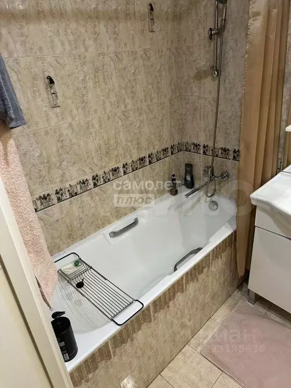 2-к кв. Свердловская область, Екатеринбург ул. Ломоносова, 55 (48.0 м) - Фото 1