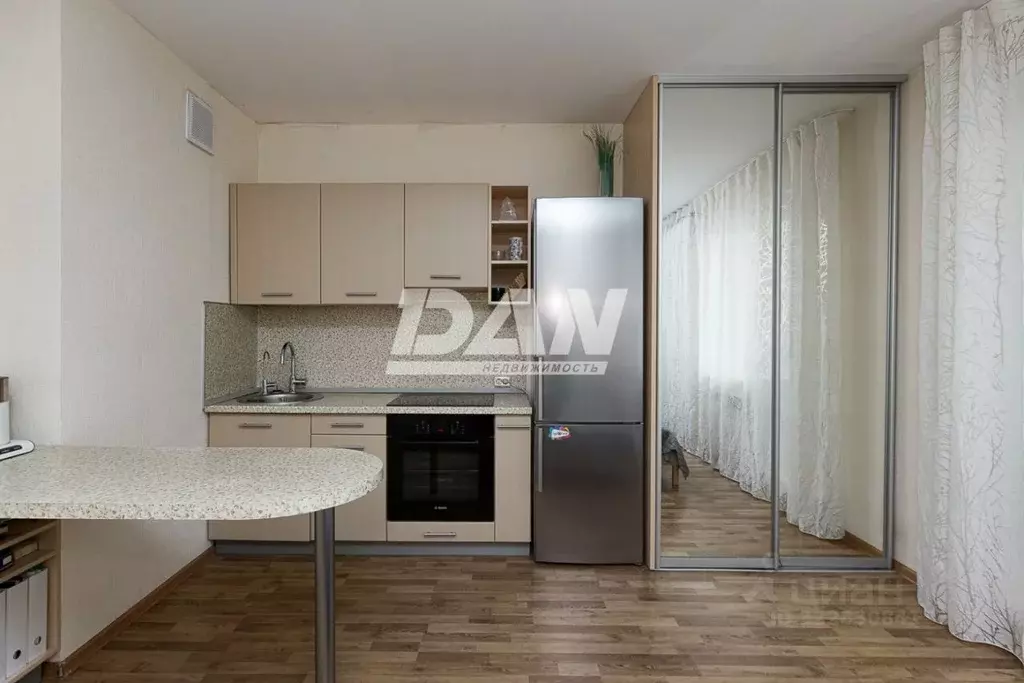 Студия Челябинская область, Челябинск ул. Братьев Кашириных, 131а ... - Фото 1