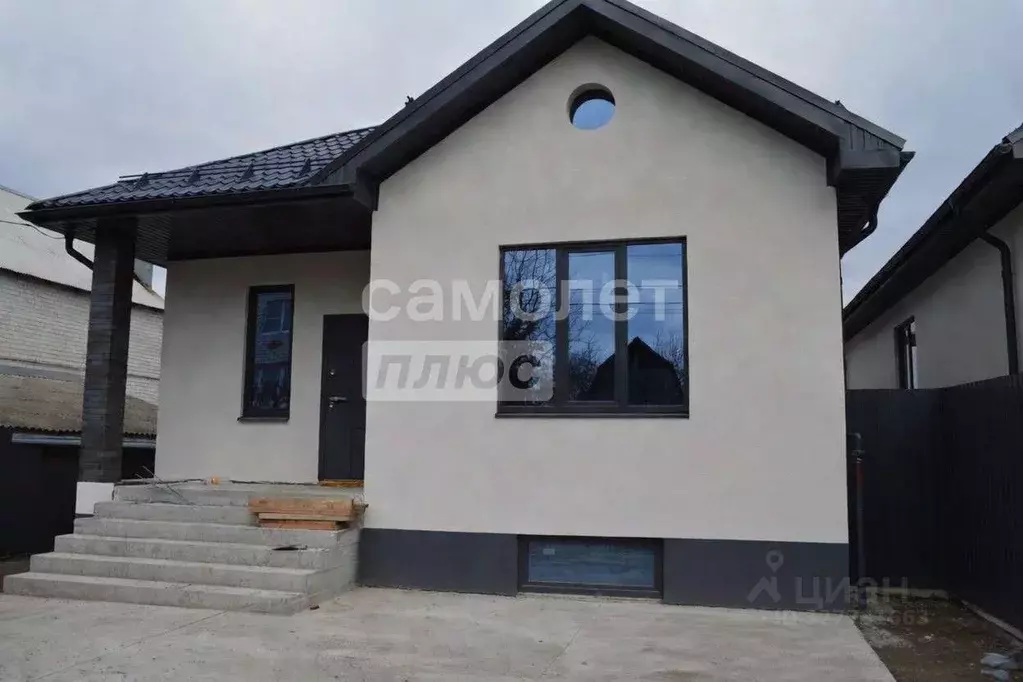 Дом в Курская область, Курск ул. 1-я Сиреневая, 6 (176 м) - Фото 1