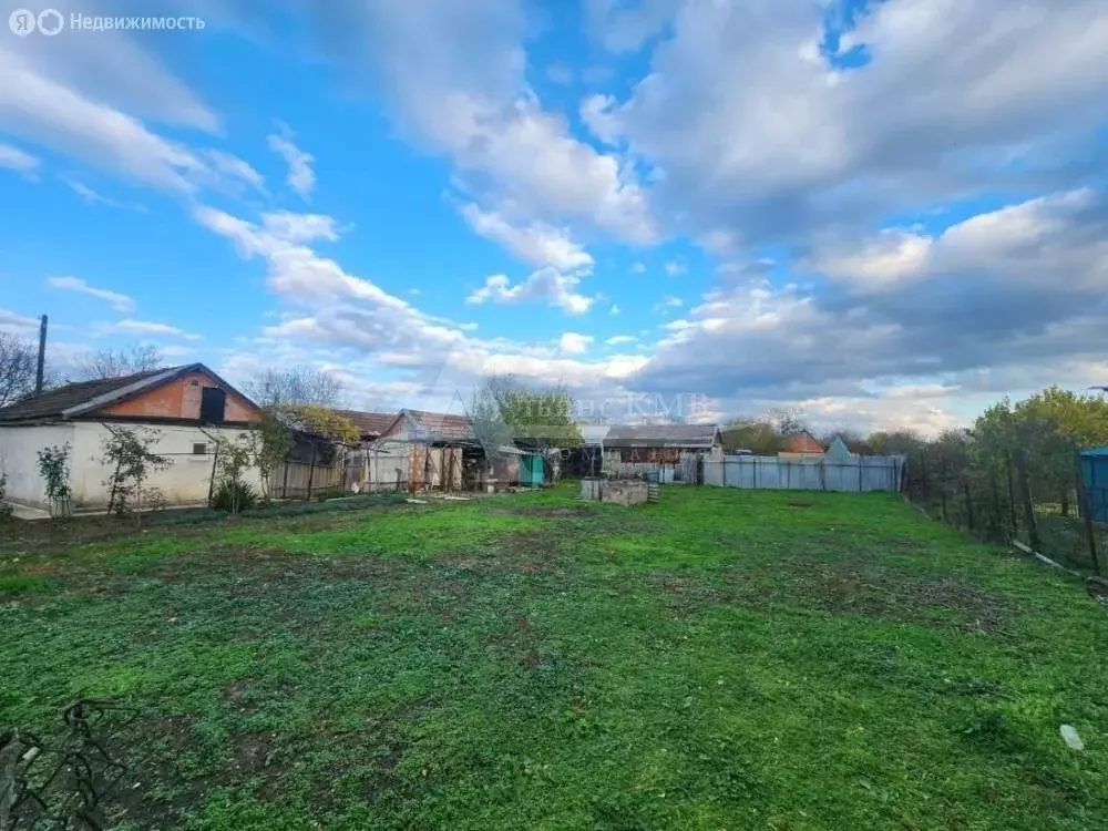 Участок в Незлобная, Школьная улица (4 м) - Фото 1