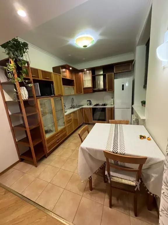 3-к. квартира, 80 м, 6/8 эт. - Фото 0