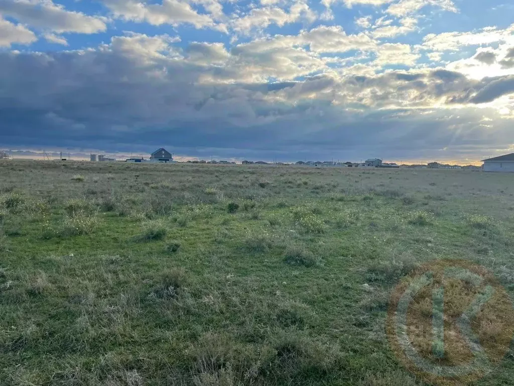 Участок в Крым, Сакский район, с. Уютное ул. Садовая (7.72 сот.) - Фото 1