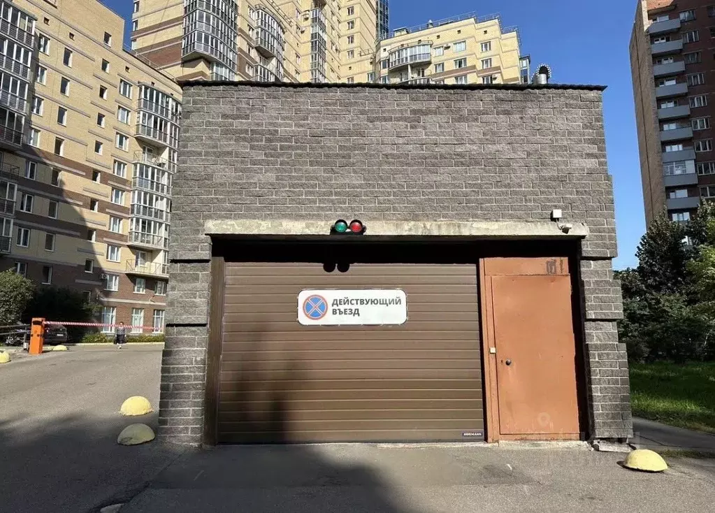 Гараж в Санкт-Петербург Серебристый бул., 17к1 (15 м) - Фото 2