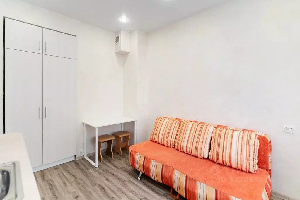 1-к кв. Омская область, Омск ул. Долгирева, 15 (19.0 м) - Фото 1