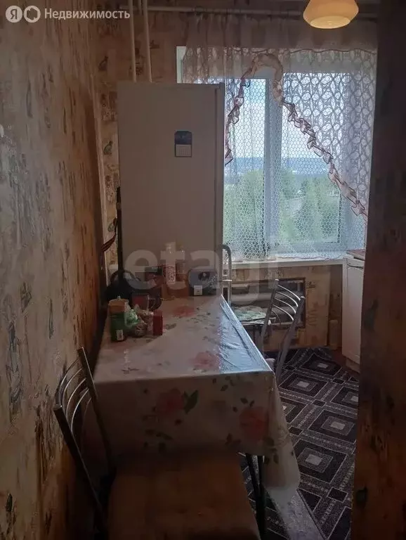 4-комнатная квартира: Златоуст, 8-я Демидовская улица, 4 (61 м) - Фото 1