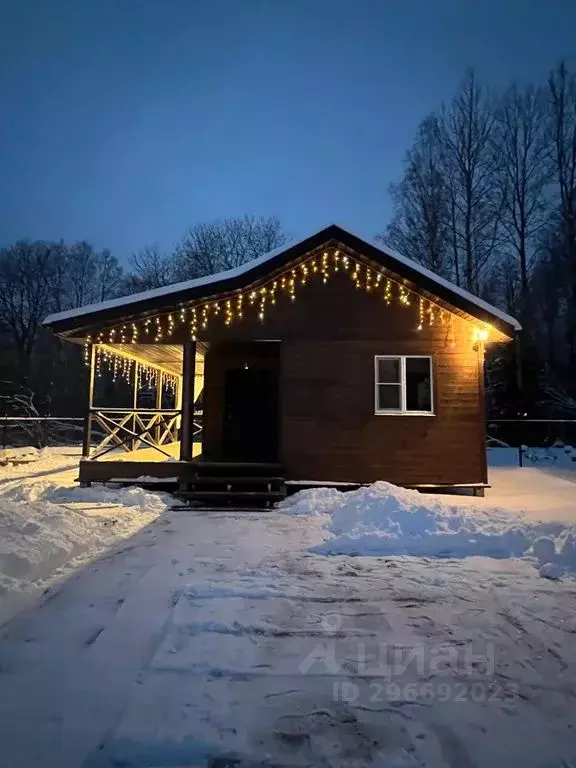 Дом в Ленинградская область, Лужский район, Скребловское с/пос, д. ... - Фото 1