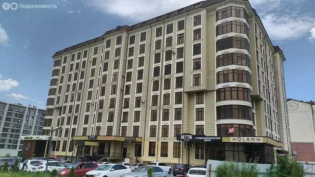 3-комнатная квартира: Нальчик, улица Тлостанова, 28 (100 м) - Фото 0