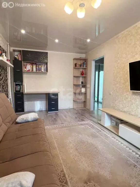3-комнатная квартира: Петропавловск-Камчатский, улица Ларина, 28 (60.1 ... - Фото 1
