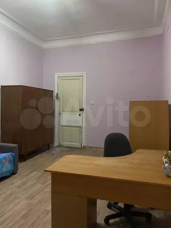 Комната 24 м в 8-к., 5/5 эт. - Фото 1