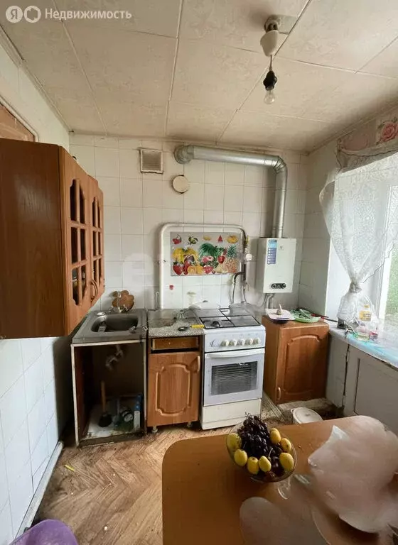 3-комнатная квартира: Стерлитамак, улица Нахимова, 1 (54.8 м) - Фото 1