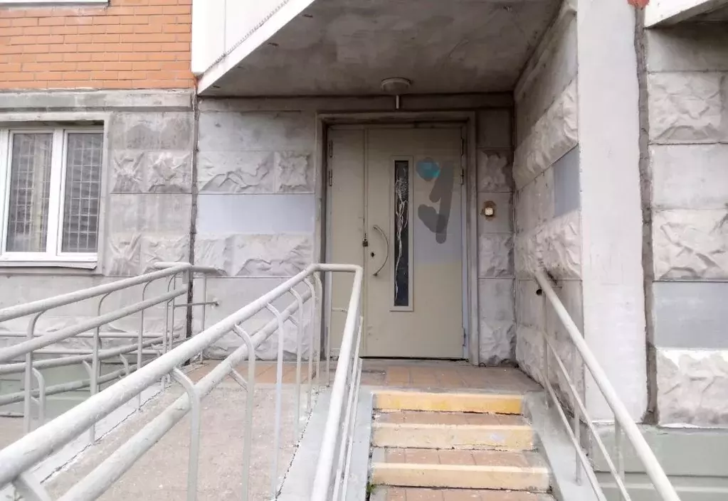 Помещение свободного назначения в Москва просп. Защитников Москвы, 5 ... - Фото 0