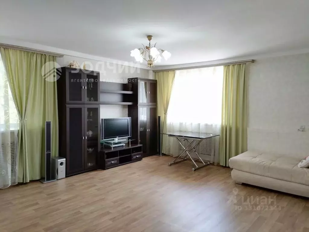 3-к кв. Чувашия, Вурнары пгт ул. Матросова, 8 (82.0 м) - Фото 1