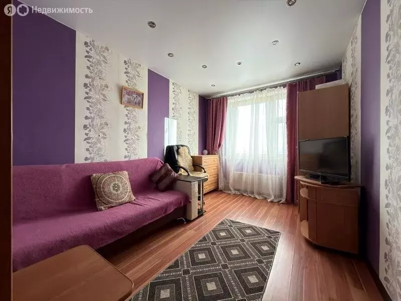 3-комнатная квартира: посёлок городского типа Андреевка, 31А (75 м) - Фото 1