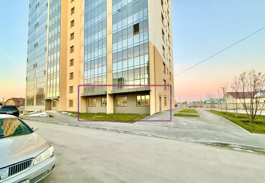 Помещение свободного назначения в Новосибирская область, Обь ул. ... - Фото 1