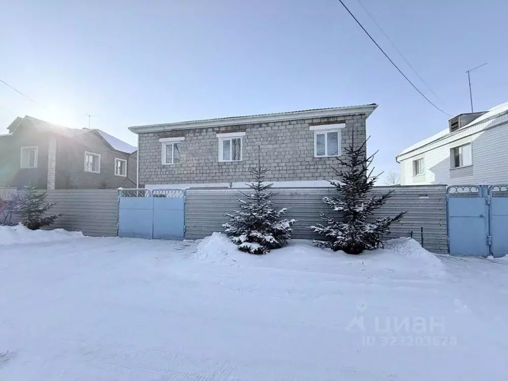 Коттедж в Амурская область, Белогорск Тополиный пер., 2 (289 м) - Фото 1