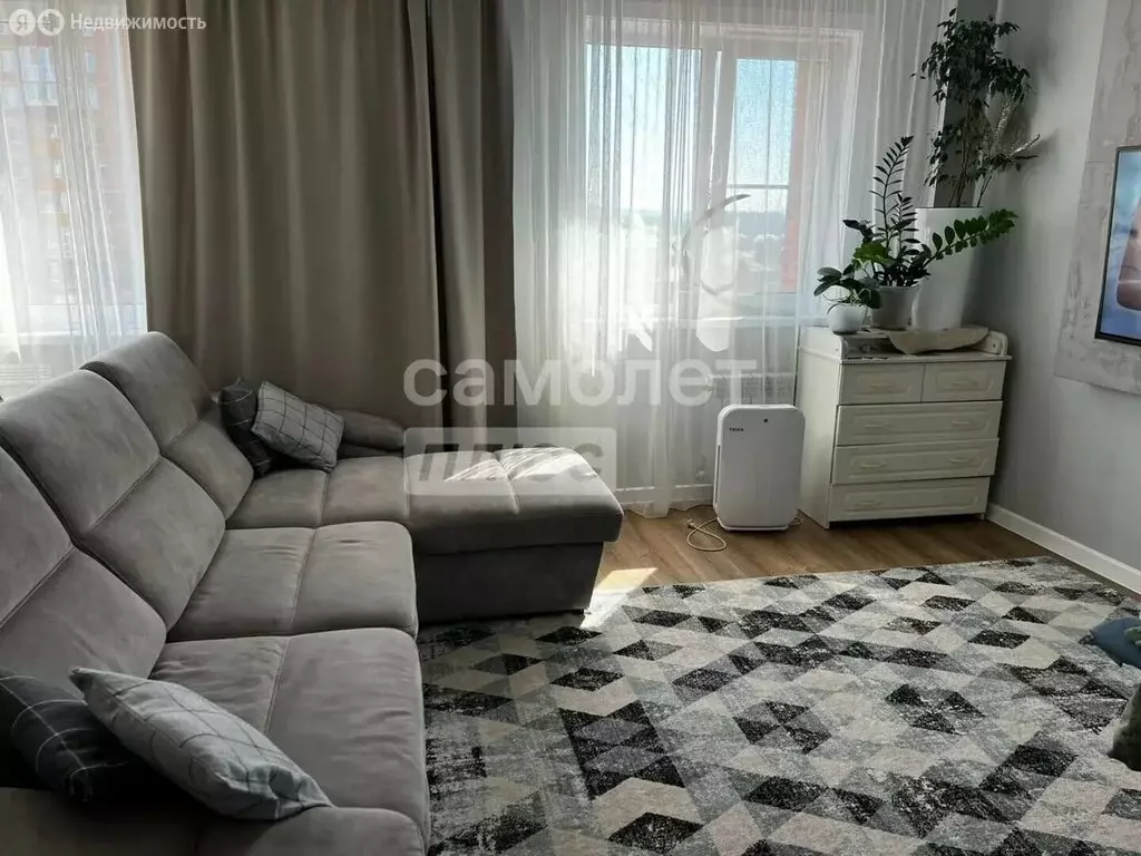 3-комнатная квартира: Иркутск, Байкальская улица, 301 (82.6 м) - Фото 1