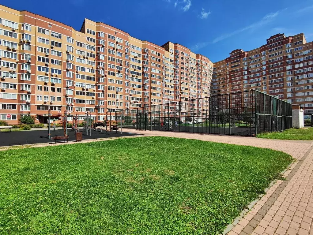 1-к кв. Москва пос. Знамя Октября, Родники мкр, 9 (47.4 м) - Фото 1