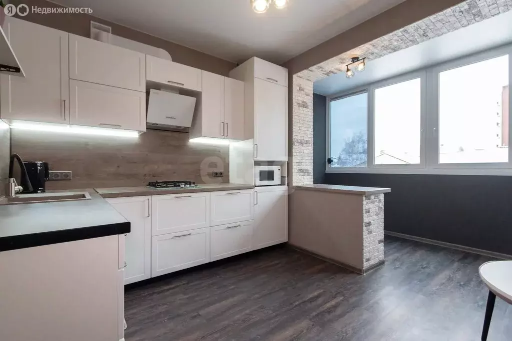 1-комнатная квартира: Калининград, улица Виктора Гакуна, 2 (39.3 м) - Фото 1