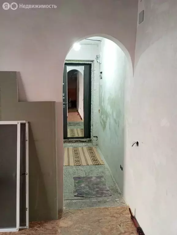 3-комнатная квартира: Керчь, улица Клары Цеткин (65 м) - Фото 1