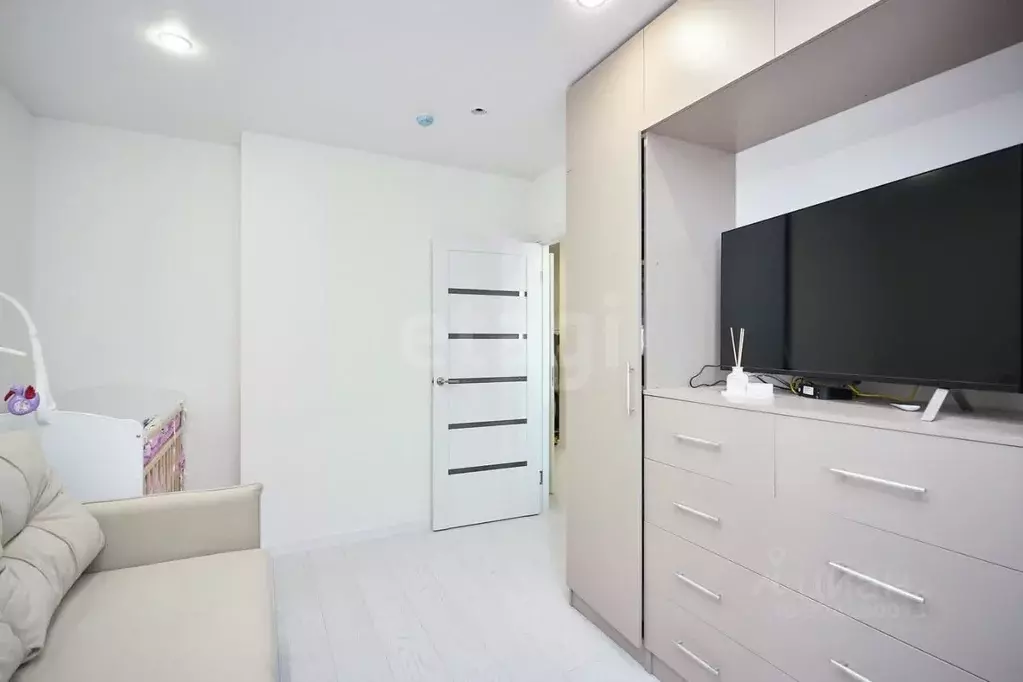 1-к кв. Тюменская область, Тюмень Интернациональная ул., 197В (34.5 м) - Фото 0