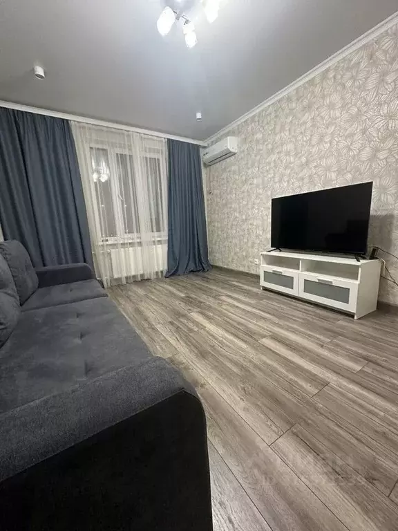 2-к кв. Татарстан, Казань ул. Сабира Ахтямова, 1к1 (50.0 м) - Фото 1