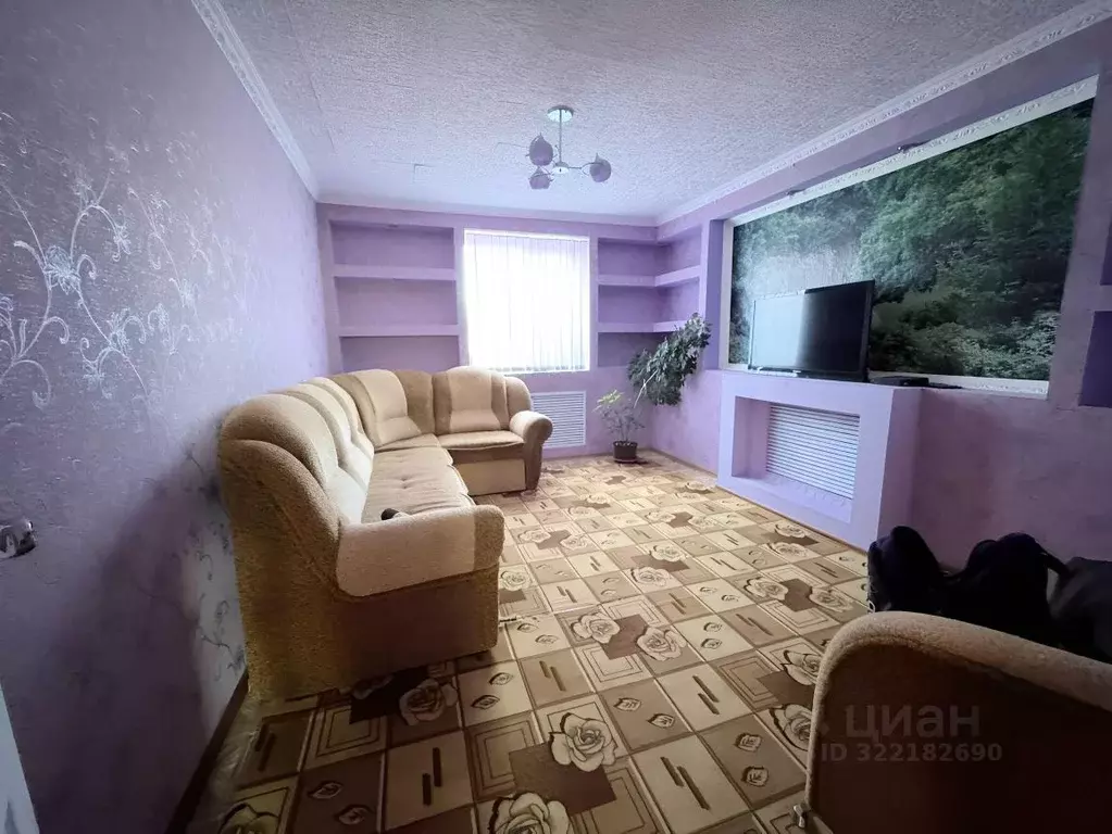 Дом в Саратовская область, Ровное рп ул. Карла Маркса, 106к1 (102 м) - Фото 1