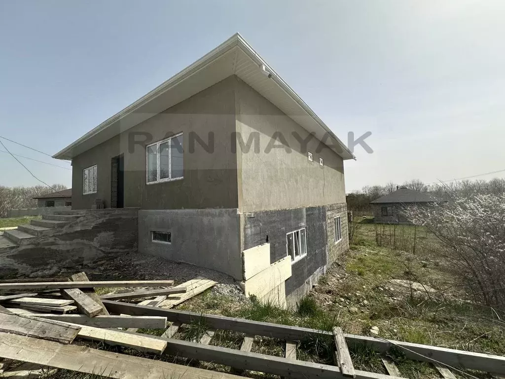 Дом в Адыгея, Майкоп Цветочная ул., 21 (280 м) - Фото 1