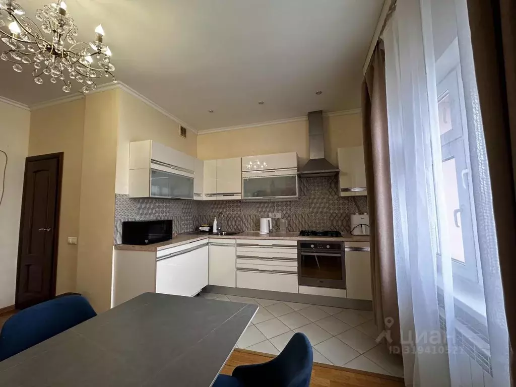 3-к кв. Саха (Якутия), Якутск ул. Чиряева, 5/1 (89.0 м) - Фото 0