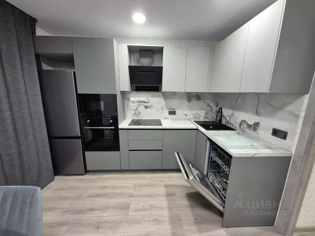 1-к кв. Свердловская область, Екатеринбург ул. Отрадная, 1 (42.7 м) - Фото 1