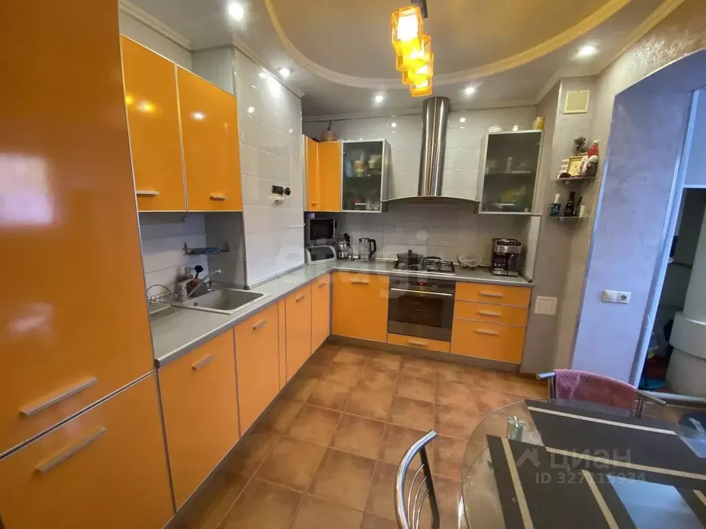 3-к кв. Белгородская область, Белгород ул. Есенина, 46а (71.0 м) - Фото 2