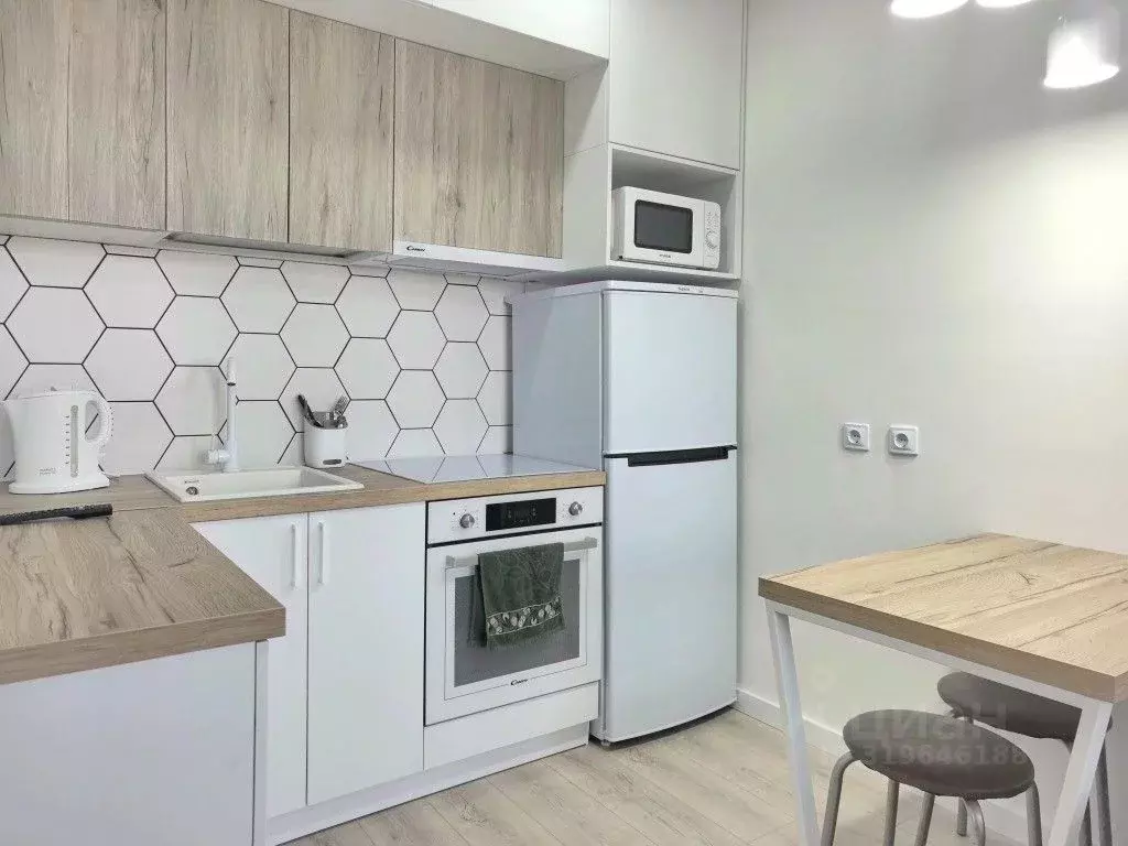 1-к кв. Башкортостан, Уфа ул. Воинов-Интернационалистов, 1 (35.0 м) - Фото 1