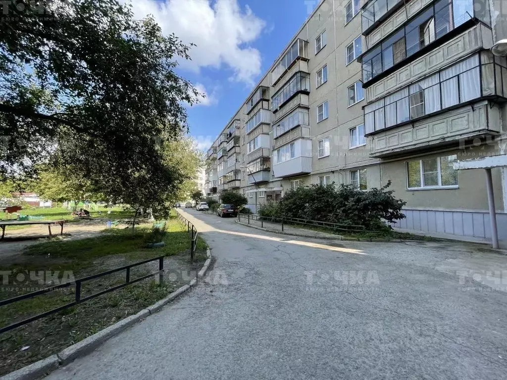 3-к кв. Челябинская область, Чебаркуль ул. Карпенко, 15 (64.7 м) - Фото 1