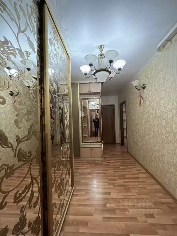 2-к кв. Свердловская область, Екатеринбург ул. 8 Марта, 181к5 (65.0 м) - Фото 1